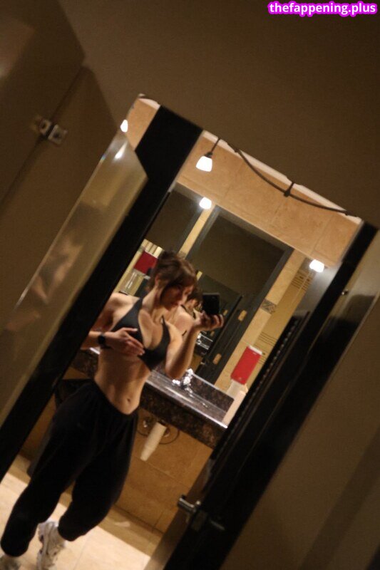 33emm / emm / exclusive.emm Nude OnlyFans Photo #2
