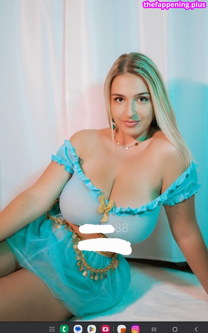 Aaaaria8 / liaaa1 Foto OnlyFans Desnuda #9