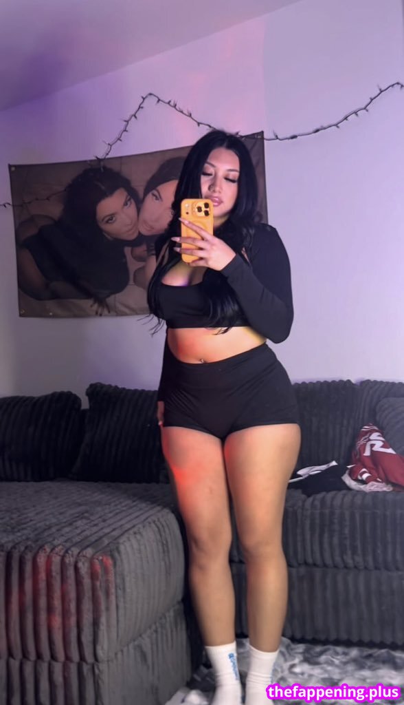 Aaliyahluvss / Aaliyahssofficiall / Suelohham / aaliyahhofficial Φωτογραφία Γυμνών OnlyFans #5