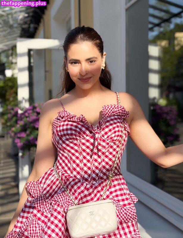 Aamna Sharif / aamnasharifofficial Naken OnlyFans Foto #5