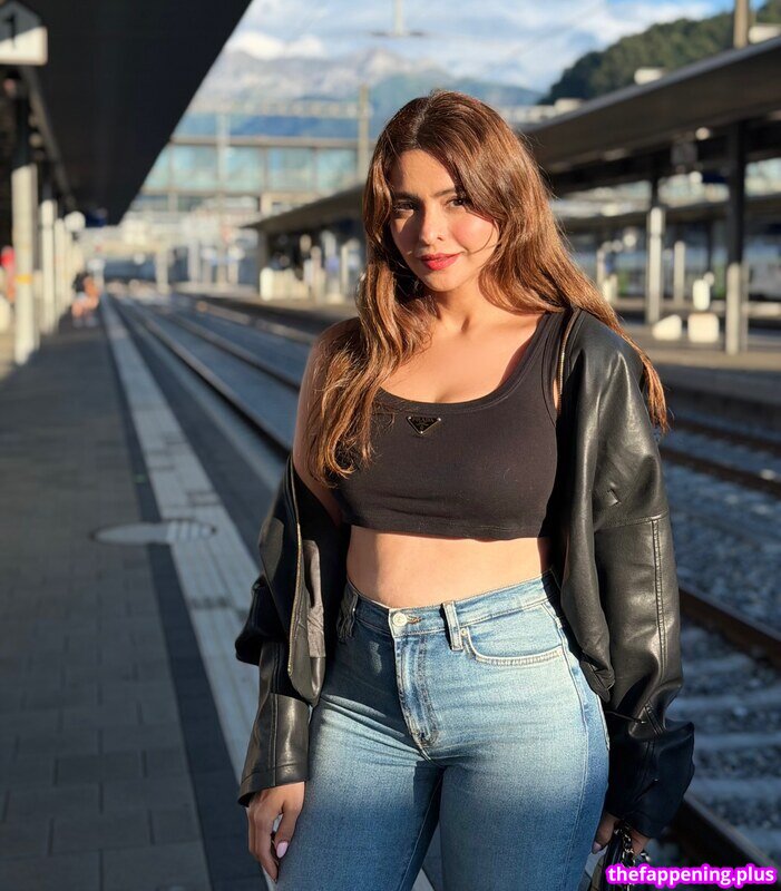 Aamna Sharif / aamnasharifofficial नग्न OnlyFans फोटो #22