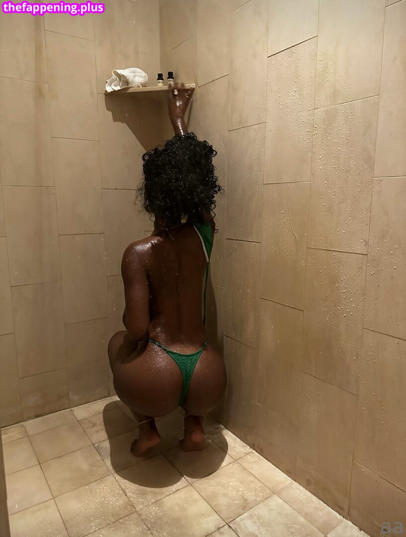 Aarohi Allegre / aarohiallegre / favicon.ico / https: / littlerohi / urgoddessrohi Nude OnlyFans Photo #7