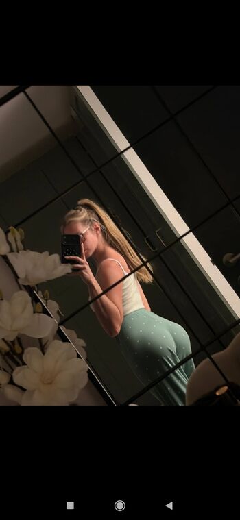 Adixia