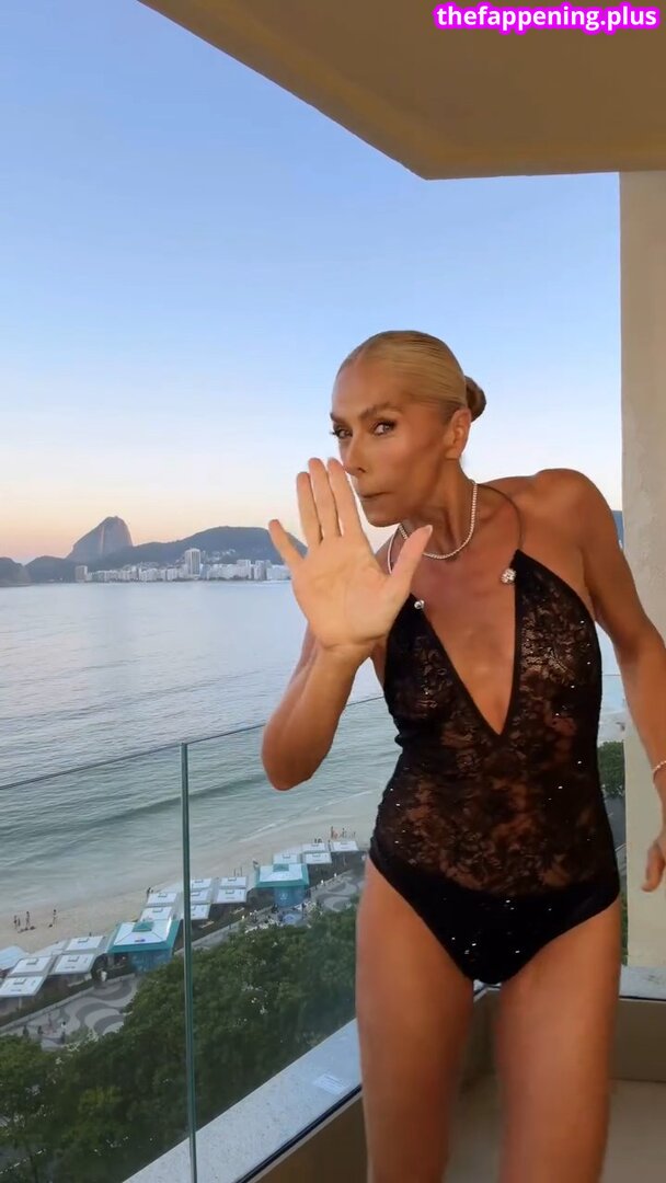 Adriane Galisteu / galisteuoficial Photo OnlyFans Nu #366