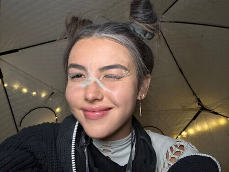AI Generated Celebrity Nudes
