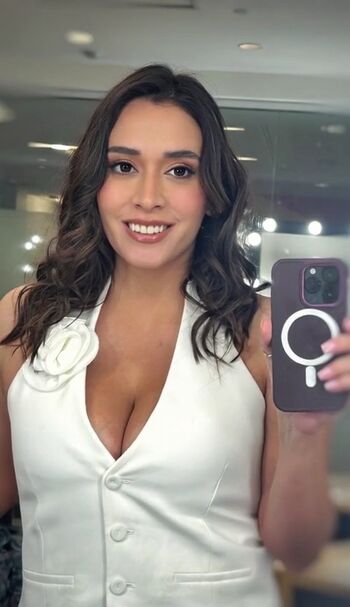 AI Generated Celebrity Nudes
