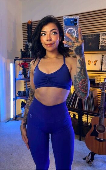 AileenSenpaiReacts