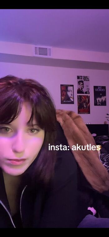 Akutles