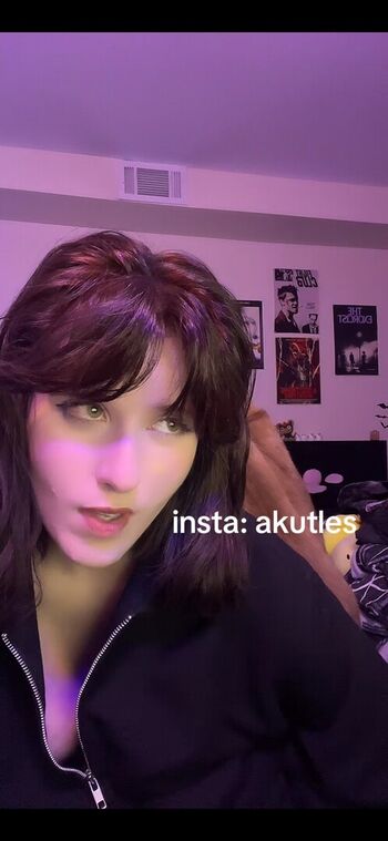 Akutles