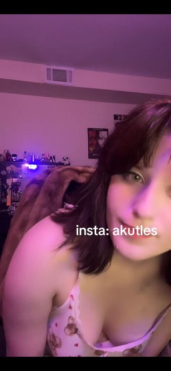 Akutles