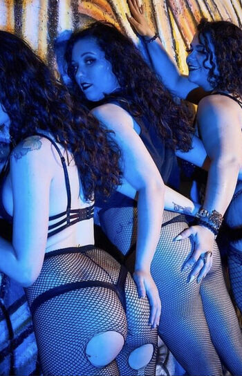 Alabaster Butt