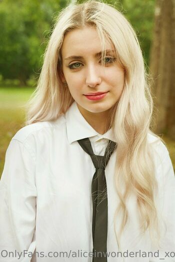 aliceinwonderland_xo