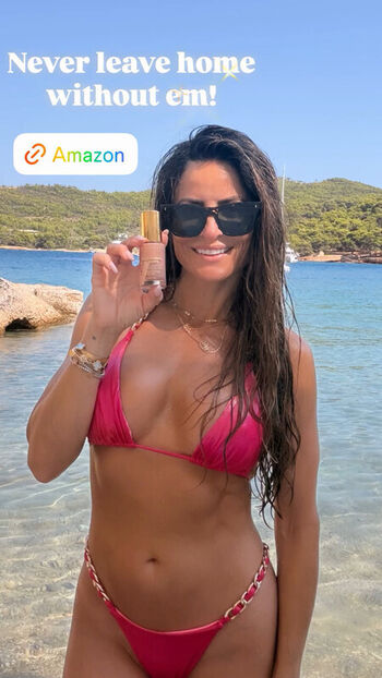 Alison Victoria