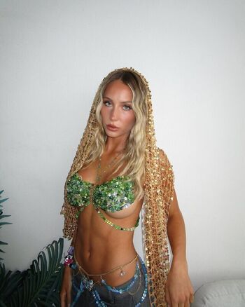 Alix Ashley