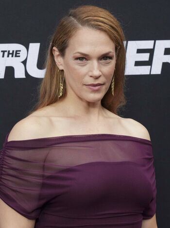 Amanda Righetti