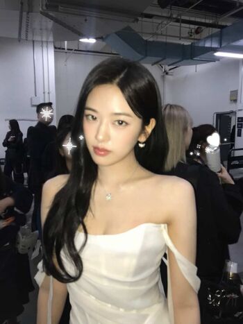 An Yujin 안유진 |