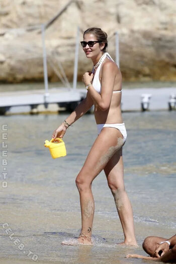Ana Beatriz Barros