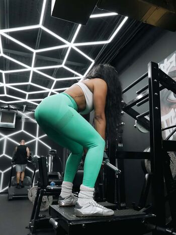 Angela Simmons