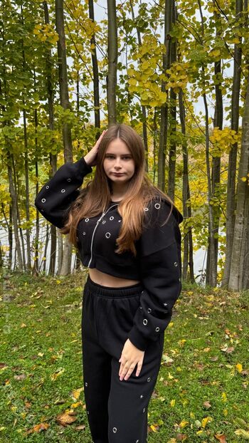 Angelina_Dehlow