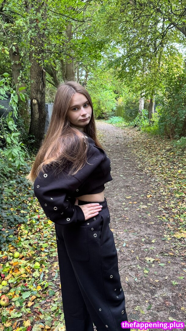 Angelina_Dehlow