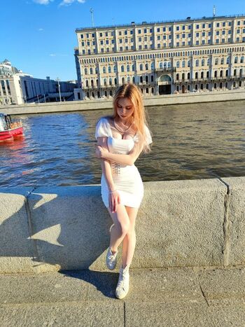 anita_raev