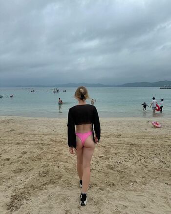 anita_raev