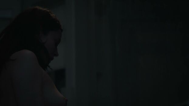Anna Friel