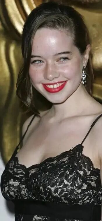 Anna Popplewell