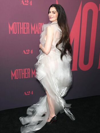 Anne Hathaway