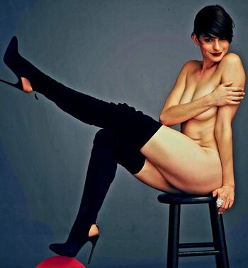 Anne Hathaway
