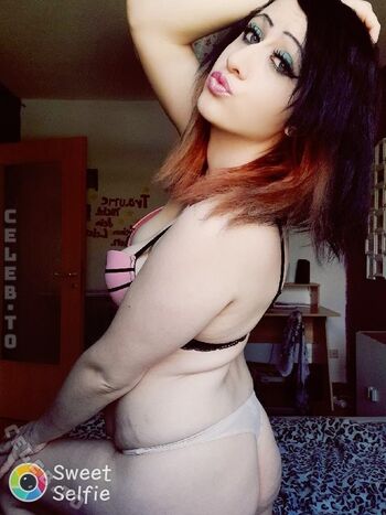 Anne Hot-Girl