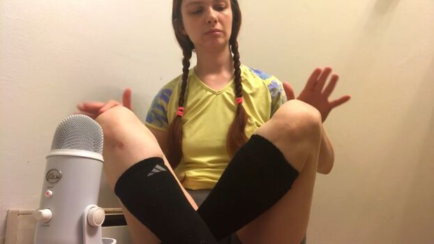 April Daisy Asmr