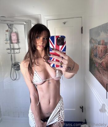 Ashley Matheson Smashedely