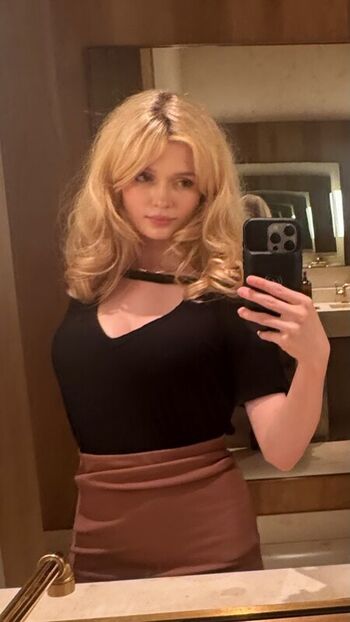 Avalon Warren