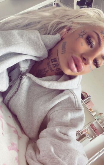 barbie_ink030