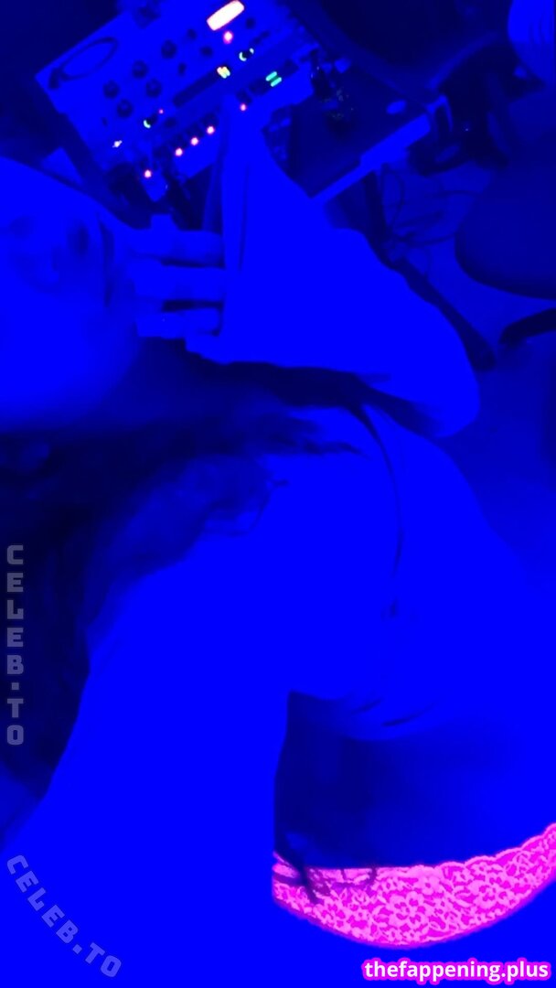 Bb Trickz / Bbtrickz / belizekazi / https: / imsorrymissjacksonuhh / labbtrickz Fotografie OnlyFans Dezbrăcată #30