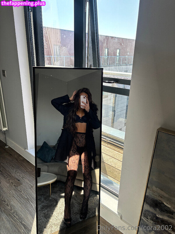 bbycorachis / cora_2oo2 / https: Фото оголеного OnlyFans #14