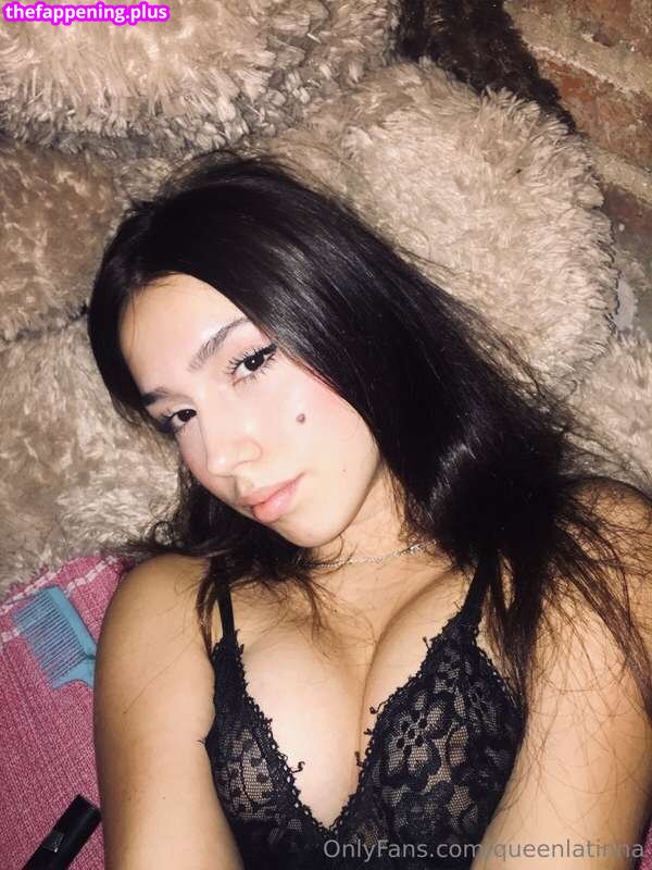 Triinivc / bbytrinita / https: Nahá OnlyFans fotografie #2