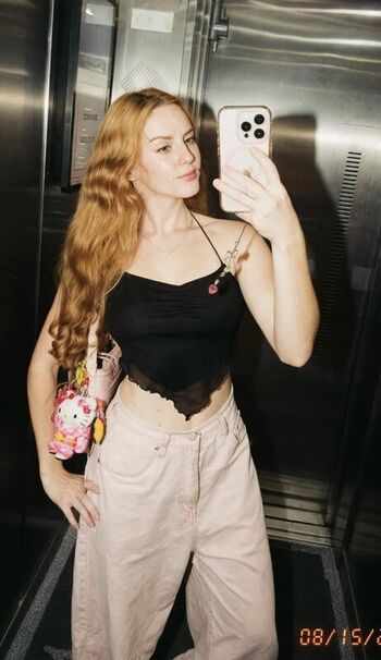 Beatriz Fernandes