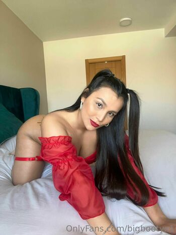 bigbootyx1