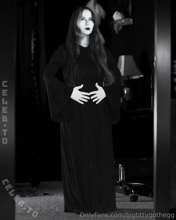 bigtittygothegg
