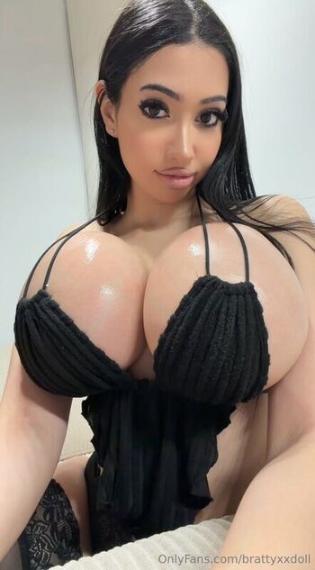 Brattyxxdoll