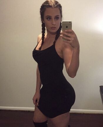 Brittany Weinberg Mymomcallsmeboodles