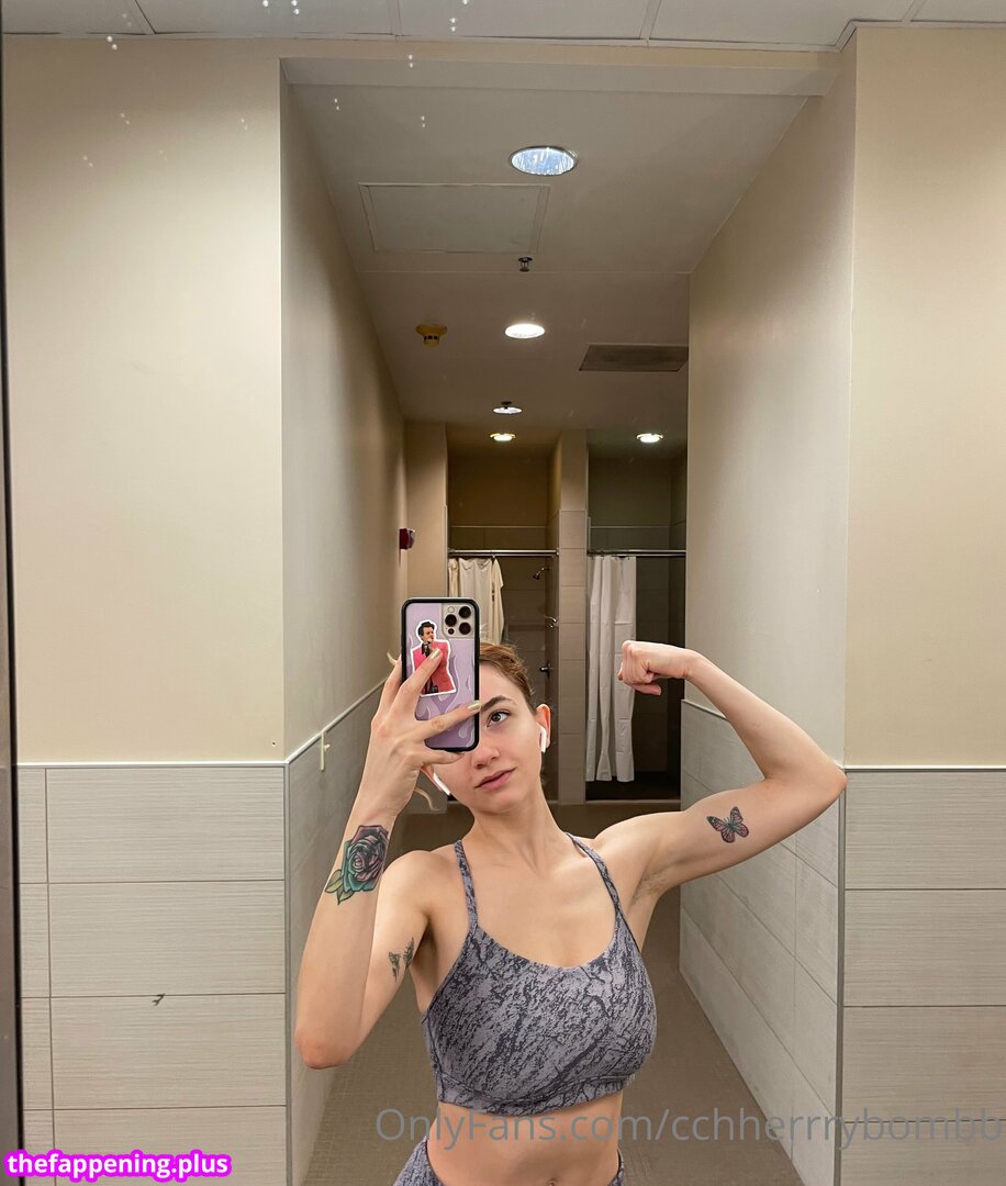 cchherrrybombb / chxrrybomb / https: Фото обнажённых OnlyFans #6