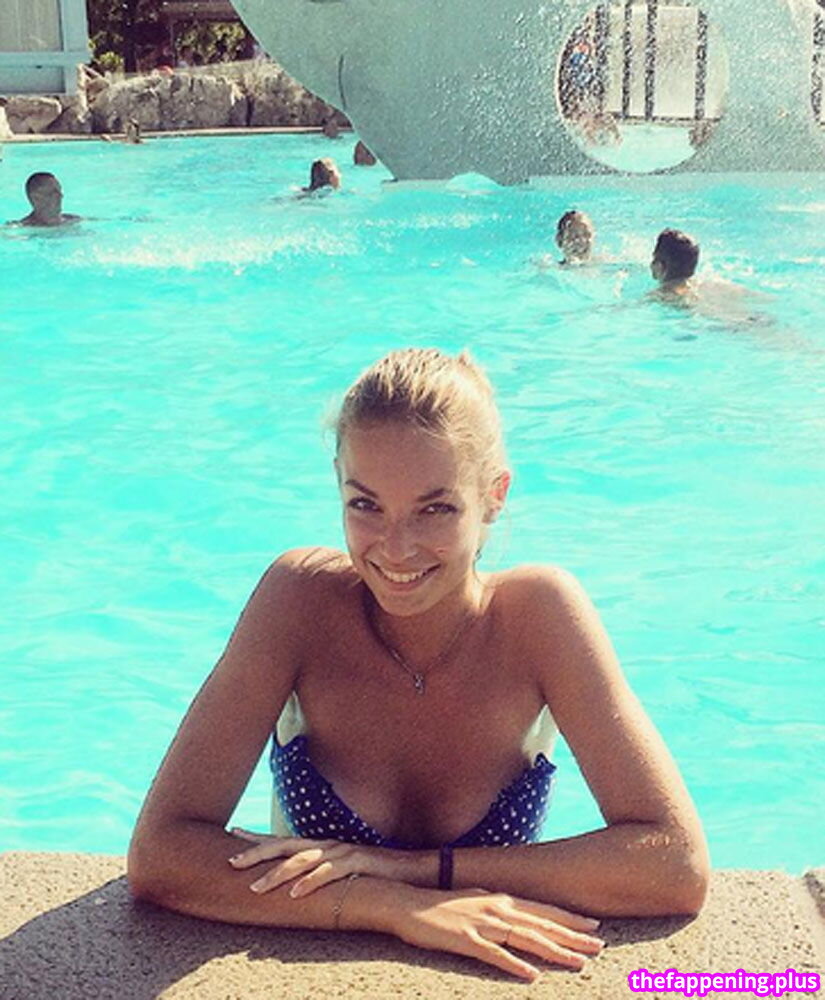 Cécile Fourrier Nahá OnlyFans fotografie #2