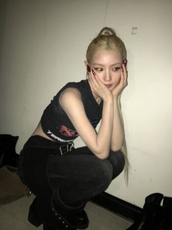 Cho Mi-yeon (Miyeon) - i-dle [(G)I-dle]