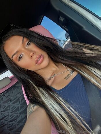 Cora Jade