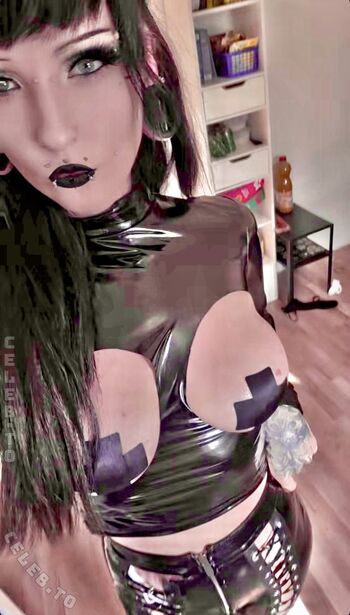 Crazy Badgirl
