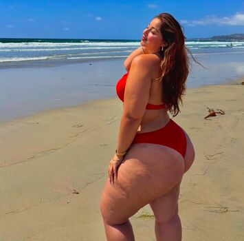 Curvy Goddesses