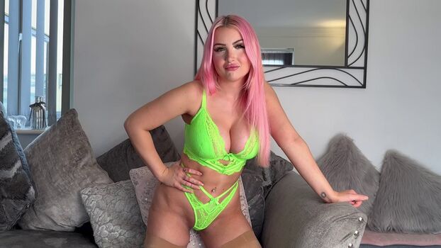 CutieDaisyMay093
